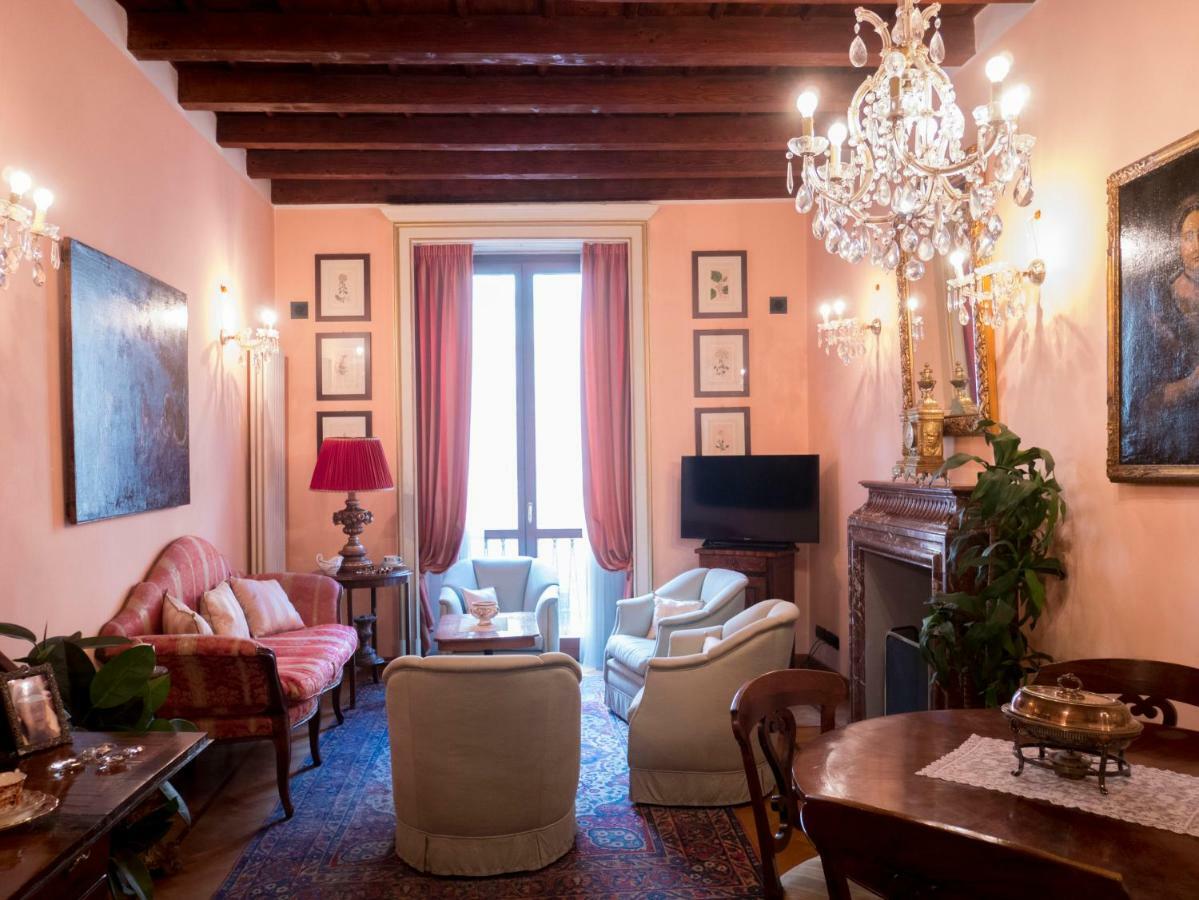 Apartmán Broletto 26 Milán Exteriér fotografie