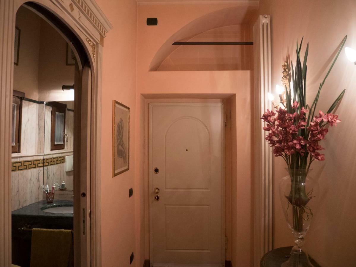 Apartmán Broletto 26 Milán Exteriér fotografie